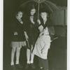 Amusements - Villages - Little Miracle Town - Midget holding umbrella for girls