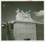Art - Sculpture - Women on podium