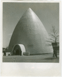 Carrier Corp. - Igloo - Exterior - With visitors in doorway