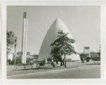 Carrier Corp. - Igloo - Exterior - With thermometer and visitors in front