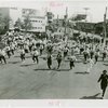 Contests - Waiters running with trays in contest