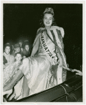 Contests - Beauty - Typical Miss New York - Miss Manhattan on float in Mardi Gras parade