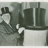 Max Fluegelman with world's largest top hat