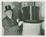 Max Fluegelman with world's largest top hat