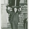 Max Fluegelman with world's largest top hat