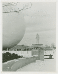 Fairgrounds - Snow - Persiphere and statue