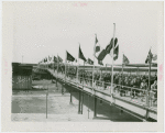Fairgrounds - Visitors - Crowd on bridge