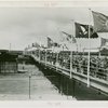Fairgrounds - Visitors - Crowd on bridge