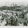 Fairgrounds - Visitors - Crowd on subway ramp