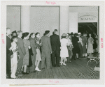 Fairgrounds - Visitors - Crowd in line at Maine Building