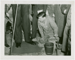 Fairgrounds - Visitors - Tallest man having footprints made