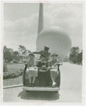 Fairgrounds - Visitors - Elderly - 93-year-old woman and two nieces