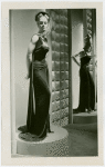 Fashion, World of - Mannequins - In velvet gown
