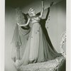 Fashion, World of - Mannequins - In gown