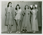 Fashion, World of - Models - Group in teenage fashion show