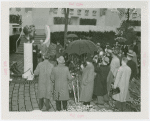 Federal (United States Government) Exhibit - Crowd around bust