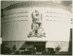 Food - Building - Mural and side entrance