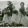 Gardens on Parade - Winners of amateur modeling contest with bouquets