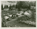 Gardens on Parade - Winners of amateur modeling contest in American Express pushcarts