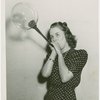 Glass Center - Glassblowing - Woman blowing glass