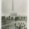 Great Britain Participation - King and Queen motorcade past Trylon and Perisphere