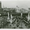 Heinz - Building - View of dome across plaza
