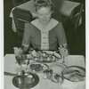 Iraq Participation - Woman eating dinner