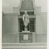 Italy Participation - Building - Statue of Marconi