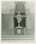 Italy Participation - Building - Statue of Marconi