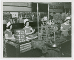 Lucky Strike - Women working in cigarette factory