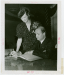 Netherlands - Alexander Loudon signing guestbook