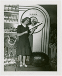 Woman and springless dial scale