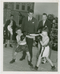 Sports - Boxing - Gene Tunney watching boys box