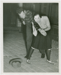 Sports - Self-Defense - Woman grabbing man's arm