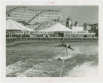 Sports - Waterskiing - Man riding on one leg on water-skis