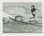 Sports - Waterskiing - Woman on water-skis
