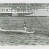 Sports - Waterskiing - Woman on water-skis