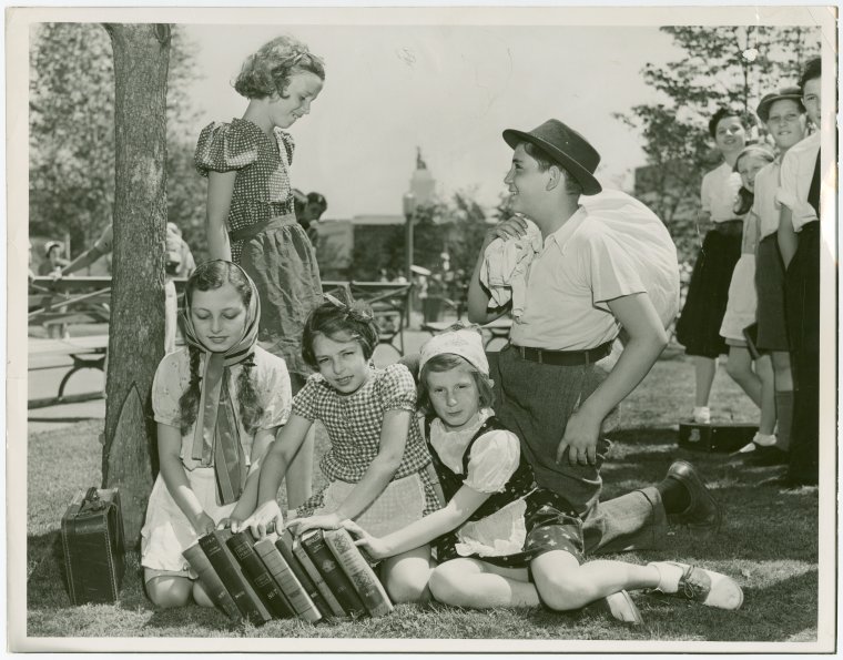 Jewish refugee children