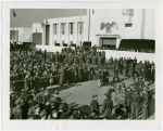 United States - Army - Crowd and anti-aircraft equipment in front of Federal Building