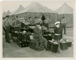 United States - Army - Soldiers and luggage