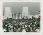 Veterans - Foreign Wars - Crowd in Court of Peace