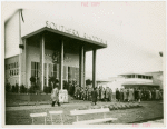 Victoria Falls Exhibit - Line outside building