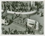 Crowds to see Wendell Wilkie