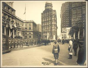 Decorations [in the] city of New York to honor the British, French, Italian, Japanese & Russian War Commissions