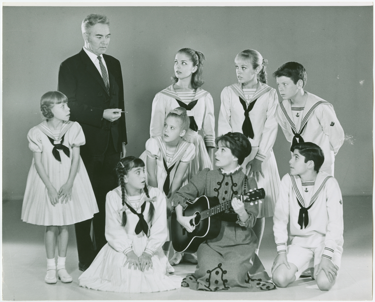 Donald Scott (Captain von Trapp replacement), Nancy Dussault