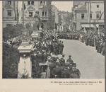 Die Schiller-Feier vor dem Goethe=Schiller=Denkmal in Weimar am 9. Mai. Nach einer photographischen Aufnahme von Louis Held in Weimar.