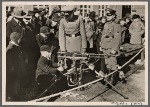On Armed Forces Day, the barracks were opened to visitors, and people were allowed to shoot (in return) for (a contribution to) the War Winter Relief.  Here, members of the youngest military (age-)group sit at a machine gun.