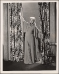 Haila Stoddard in a scene from the original Broadway production of Noël Coward's "Blithe Spirit."