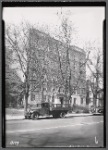 [Apartment building; delivery truck with refrigerator: 612 [street unknown]]