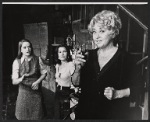 Swoosie Kurtz, Jennifer Harmon, and Joan Blondell in the stage production The Effect of Gamma Rays on Man-in-the-Moon Marigolds